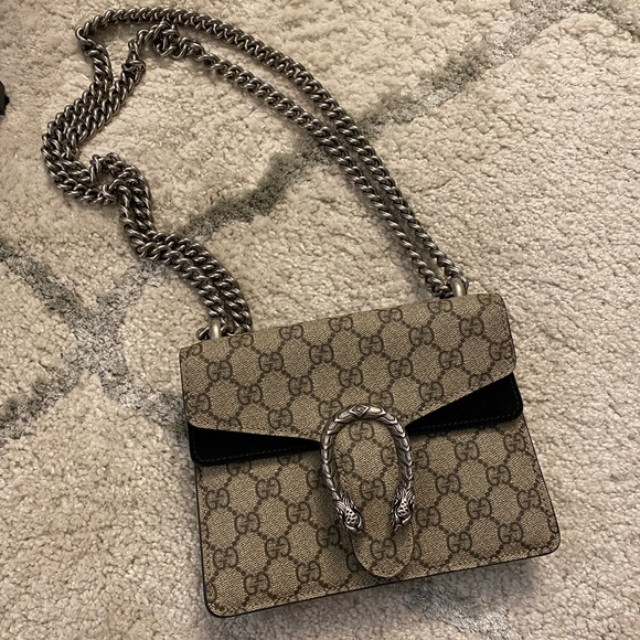 SOLD - Authentic Gucci Dionysus GG Supreme mini bag - Picture 2 of 13